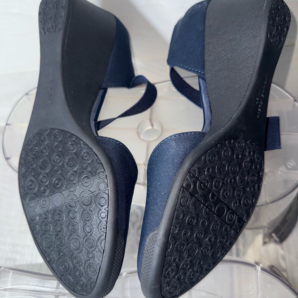 Anne Klein Blue Wedge Shoes Elegant Design U.S Size 8 Euro 39 NWOT - Picture 5 of 9